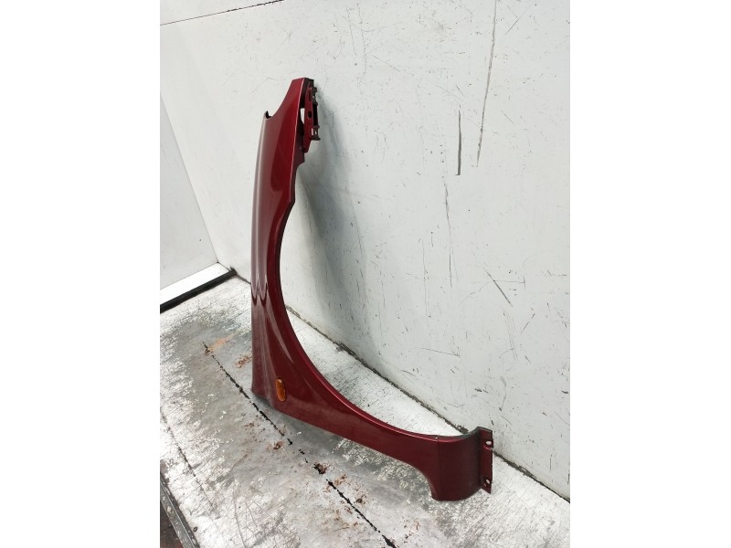 Recambio de aleta delantera derecha para renault clio ii (bb_, cb_) 1.9 d (b/cb0e, bb0j) referencia OEM IAM   