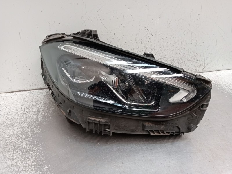 Recambio de faro derecho para mercedes-benz clase c (w206) c 200 d (206.003) referencia OEM IAM A2069067203 A2239006230. A223902