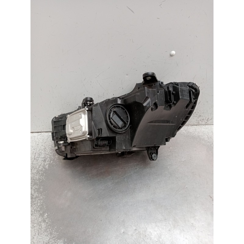 Recambio de faro derecho para mercedes-benz clase c (w206) c 200 d (206.003) referencia OEM IAM A2069067203 A2239006230. A223902