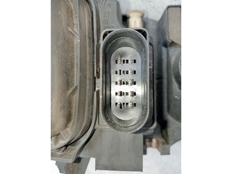 Recambio de faro derecho para audi a3 (8p1) 2.0 tdi 16v referencia OEM IAM 0301206202 8P0941004K 