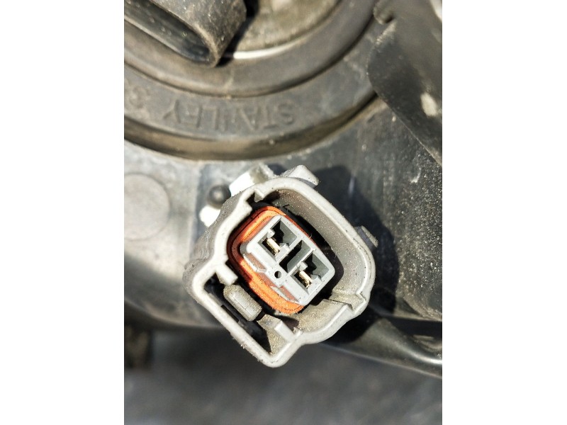 Recambio de faro izquierdo para mazda 5 (cr) 2.0 cd (cr19) referencia OEM IAM   2005
