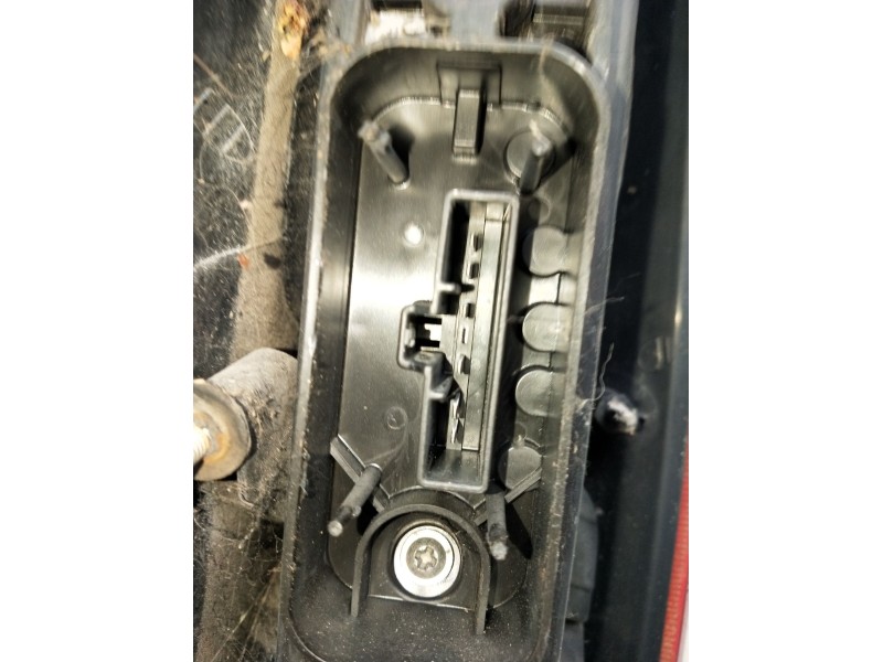 Recambio de piloto trasero izquierdo para ford focus c-max (dm2) 1.6 tdci referencia OEM IAM   2003