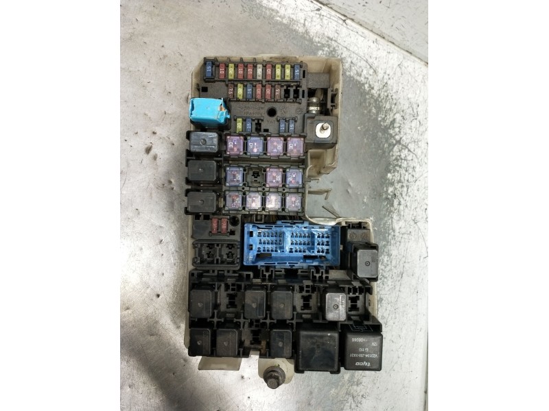 Recambio de caja reles / fusibles para mazda 5 (cr) 2.0 cd (cr19) referencia OEM IAM   2005