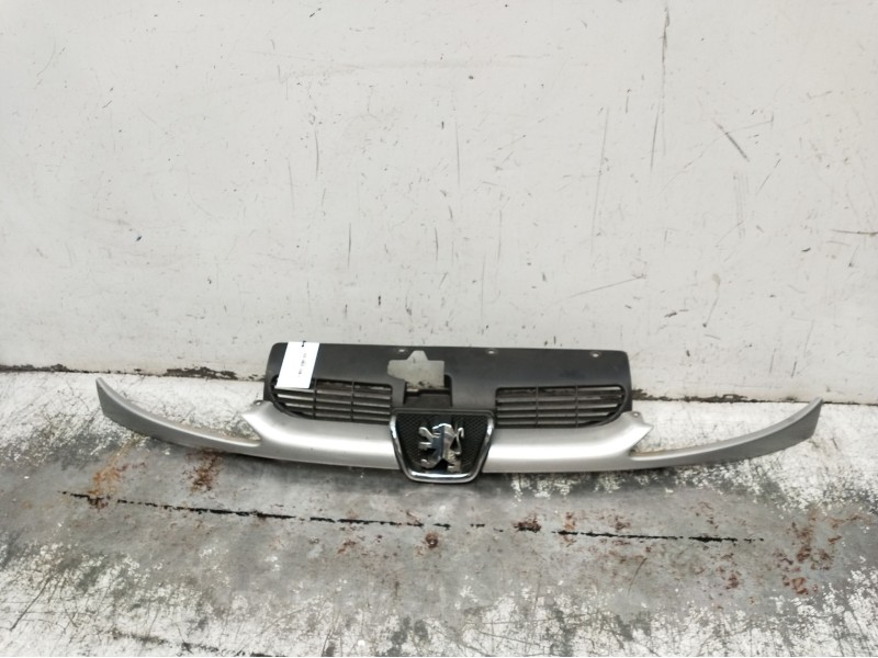 Recambio de rejilla delantera para peugeot 206 hatchback (2a/c) 1.6 i referencia OEM IAM   1998