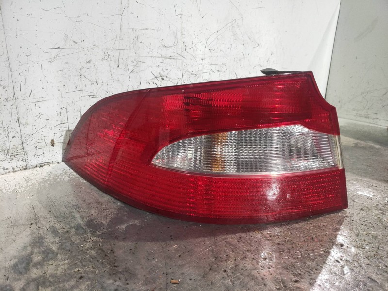 Recambio de piloto trasero izquierdo para skoda suberb (3t4) exclusive referencia OEM IAM 270501AH4  