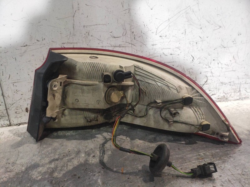 Recambio de piloto trasero izquierdo para skoda suberb (3t4) exclusive referencia OEM IAM 270501AH4  