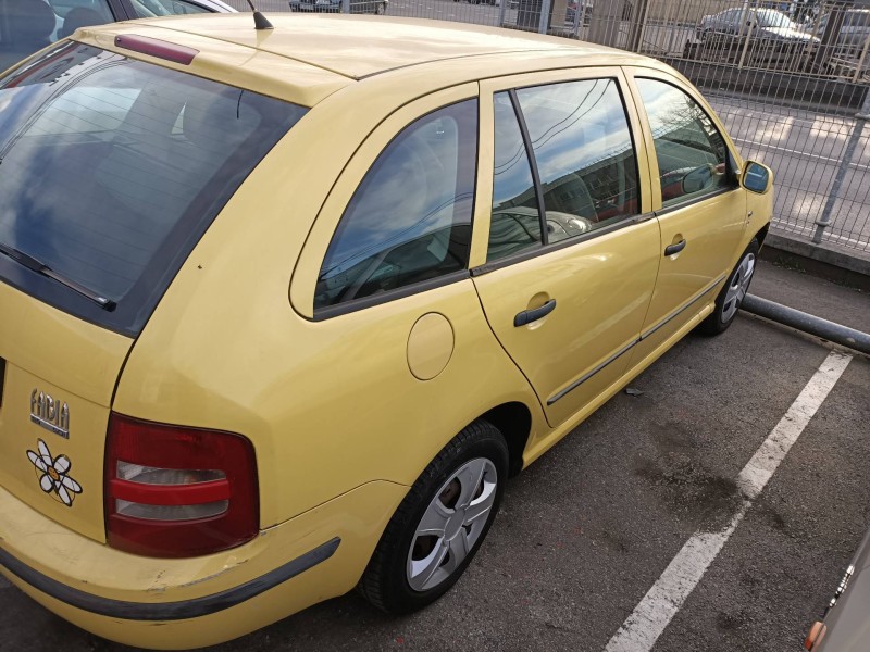 skoda fabia familiar (6y5) del año 2002