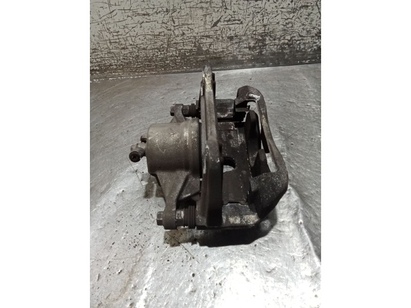 Recambio de pinza freno delantera izquierda para kia ceed tourer (cd) 1.6 crdi 115 referencia OEM IAM   18