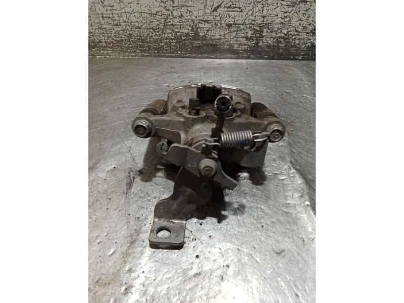 Recambio de pinza freno trasera derecha para kia ceed tourer (cd) 1.6 crdi 115 referencia OEM IAM   18