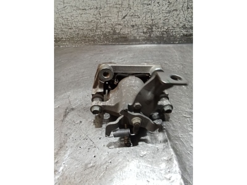 Recambio de pinza freno trasera derecha para kia ceed tourer (cd) 1.6 crdi 115 referencia OEM IAM   18