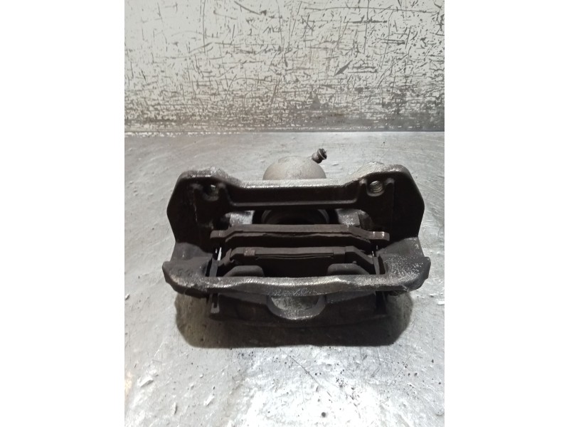 Recambio de pinza freno delantera derecha para kia ceed tourer (cd) 1.6 crdi 115 referencia OEM IAM   18