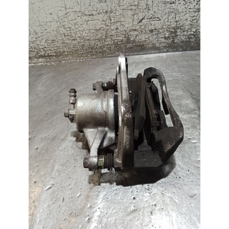 Recambio de pinza freno delantera derecha para kia ceed tourer (cd) 1.6 crdi 115 referencia OEM IAM   18