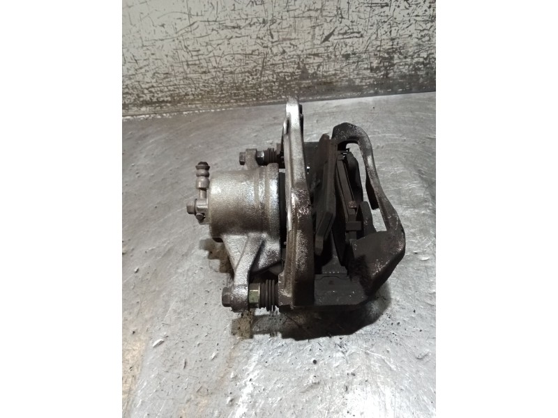 Recambio de pinza freno delantera derecha para kia ceed tourer (cd) 1.6 crdi 115 referencia OEM IAM   18