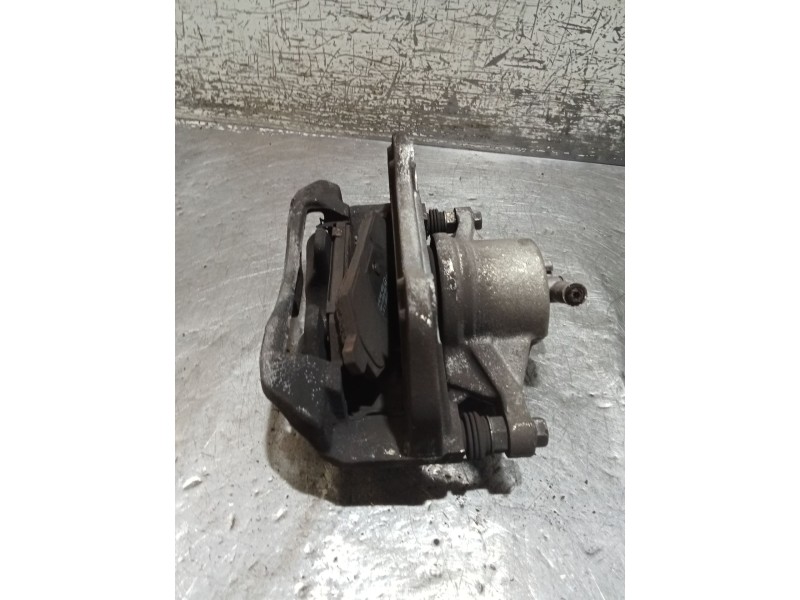 Recambio de pinza freno delantera derecha para kia ceed tourer (cd) 1.6 crdi 115 referencia OEM IAM   18