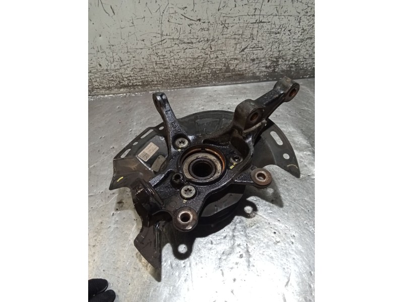 Recambio de mangueta delantera izquierda para kia ceed tourer (cd) 1.6 crdi 115 referencia OEM IAM   18