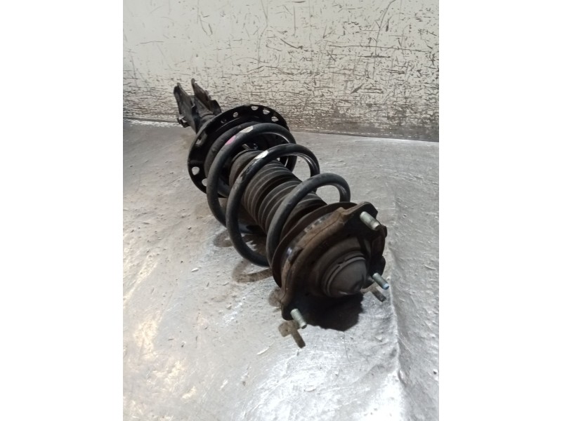 Recambio de amortiguador delantero derecho para kia ceed tourer (cd) 1.6 crdi 115 referencia OEM IAM   18
