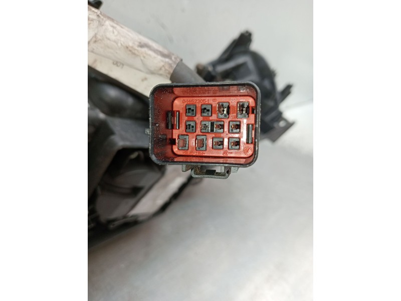 Recambio de faro derecho para volvo s60 i (384) d5 referencia OEM IAM 31446846 90100093 