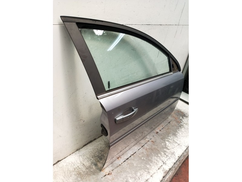 Recambio de puerta delantera derecha para opel vectra c gts (z02) 2.2 dti 16v (f68) referencia OEM IAM  5P 2003
