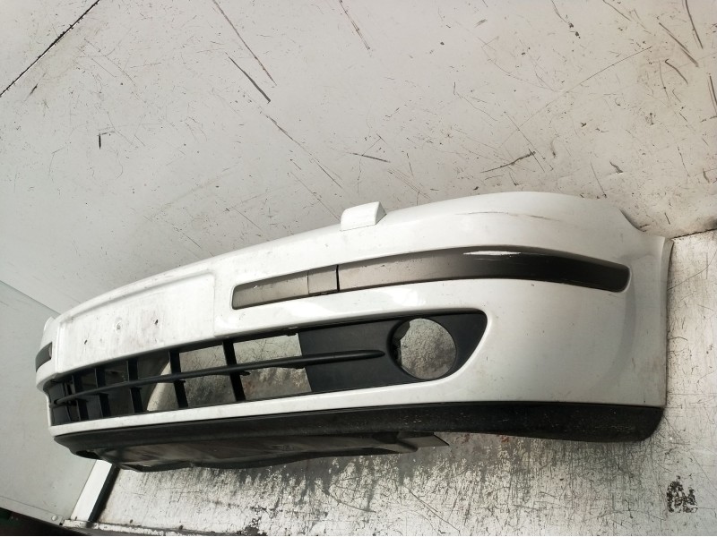 Recambio de paragolpes delantero para renault megane i (ba0/1_) 1.9 dti (ba1u) referencia OEM IAM  VER FOTOS 1999
