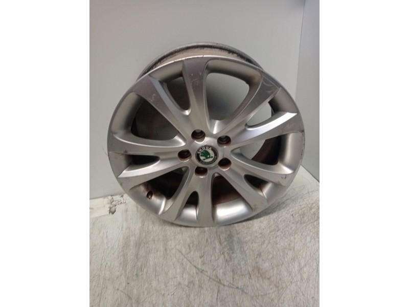 Recambio de juego llantas para skoda superb (3u4) 1.9 tdi referencia OEM IAM 7.5J17H2 3T0601025D 