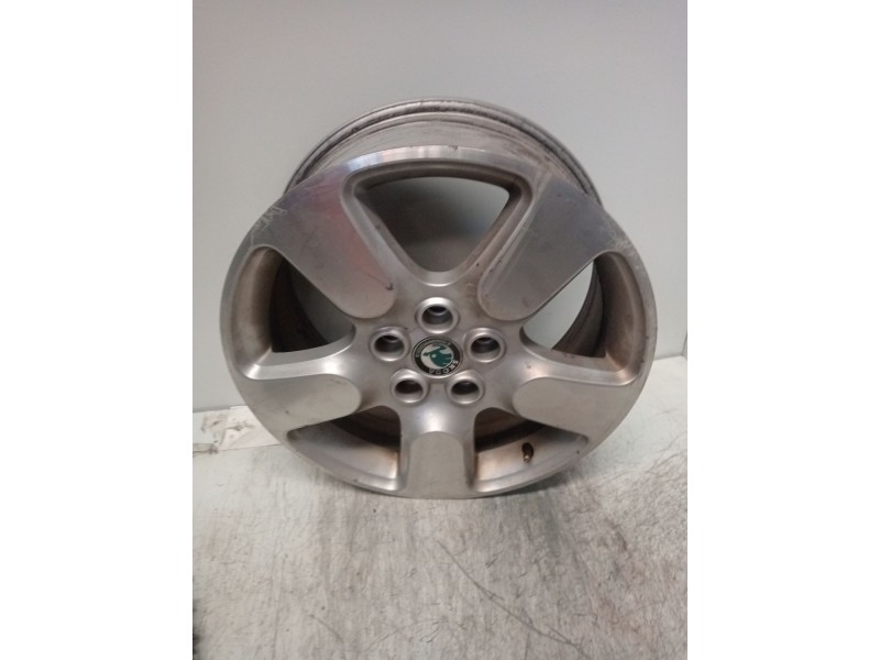 Recambio de juego llantas para skoda octavia combi (1z5) scout 4x4 referencia OEM IAM 7J17H2 1z0601025N ET50