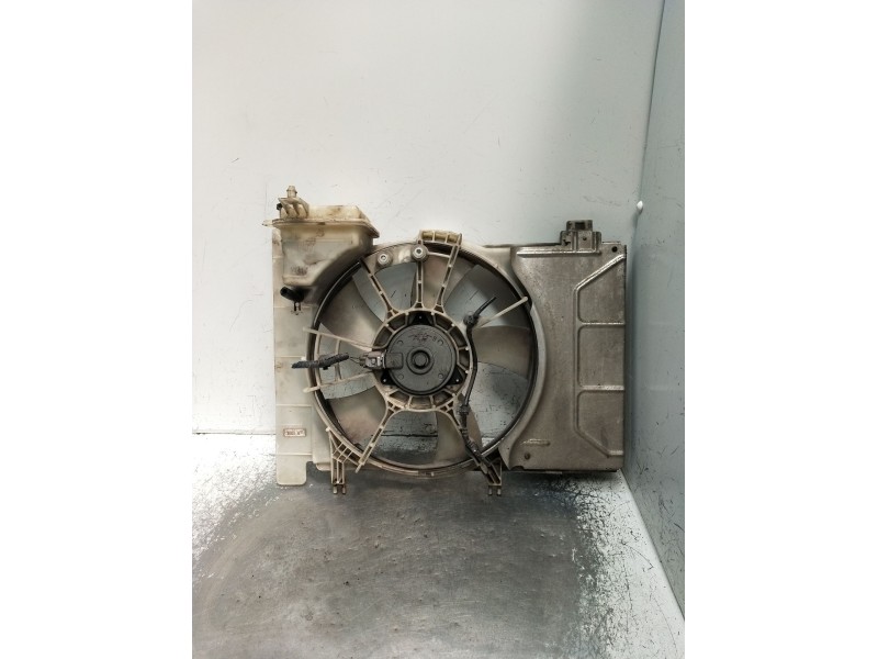 Recambio de electroventilador para toyota yaris (_p9_) 1.3 vvt-i (scp90_) referencia OEM IAM   2005