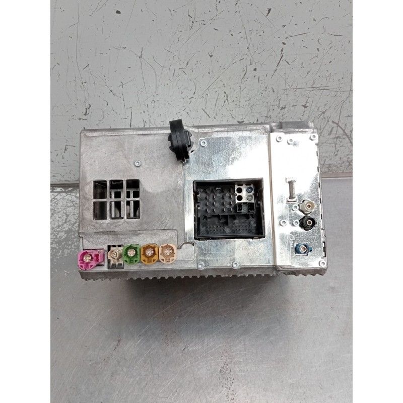 Recambio de sistema audio / radio cd para bmw 5 (f10) 520 d referencia OEM IAM T8GB067 81994301 651281994301 2014