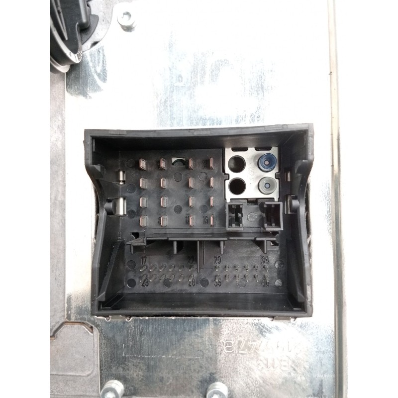 Recambio de sistema audio / radio cd para bmw 5 (f10) 520 d referencia OEM IAM T8GB067 81994301 651281994301 2014