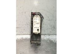 Recambio de mando elevalunas delantero izquierdo para toyota yaris (_p9_) 1.3 vvt-i (scp90_) referencia OEM IAM 151206943 3P 200 2