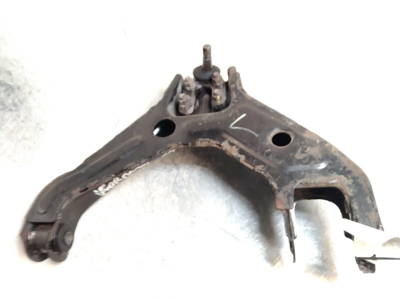 Recambio de brazo suspension inferior delantero izquierdo para ssangyong korando 2.9 turbodiesel cat referencia OEM IAM   