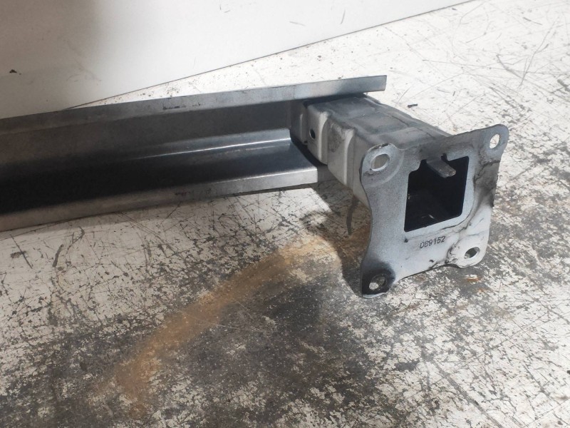 Recambio de refuerzo paragolpes trasero para skoda suberb (3t4) exclusive referencia OEM IAM   3T5807305C