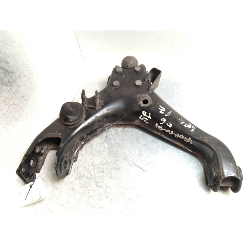 Recambio de brazo suspension inferior delantero izquierdo para ssangyong korando 2.9 turbodiesel cat referencia OEM IAM   