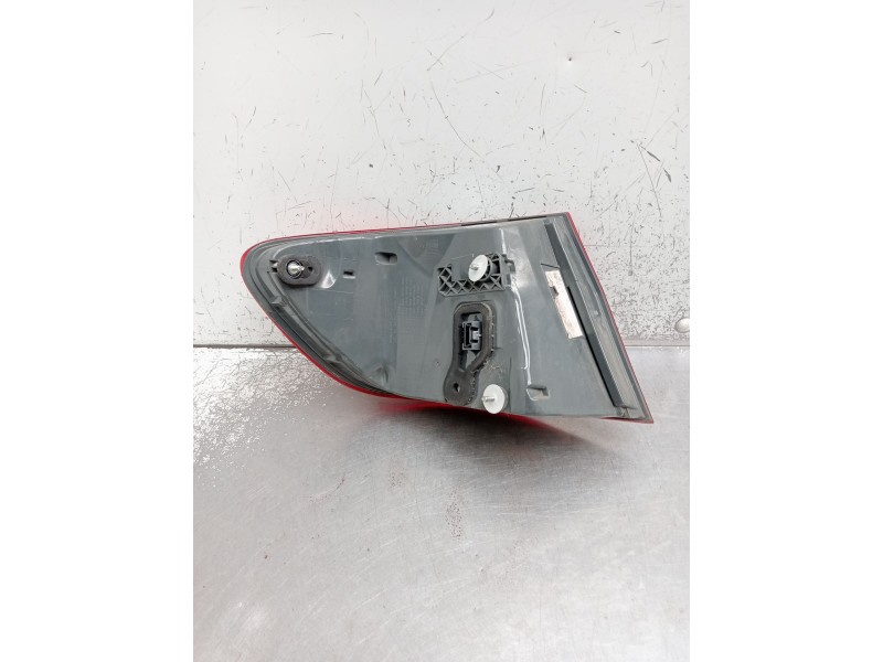 Recambio de piloto trasero derecho para bmw 5 (f10) 520 d referencia OEM IAM 18408002  2014