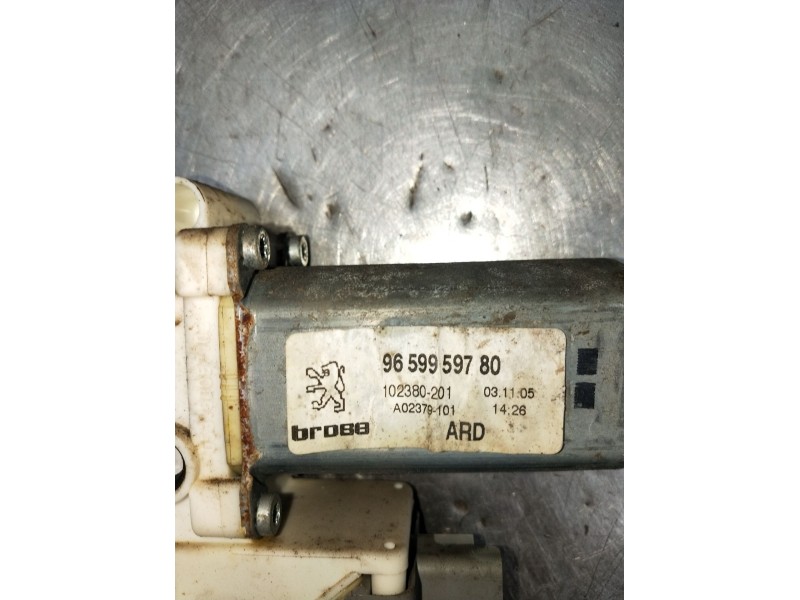 Recambio de elevalunas trasero derecho para peugeot 607 (9d, 9u) 2.7 hdi 24v referencia OEM IAM 9659959780 4P 2004