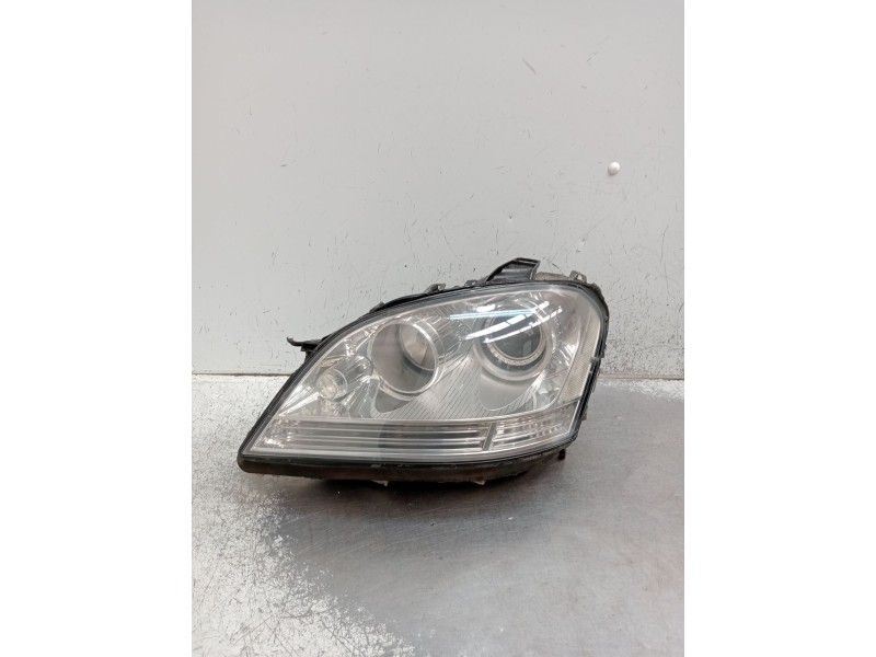 Recambio de faro izquierdo para mercedes-benz clase m (w164) ml 320 cdi 4-matic (164.122) referencia OEM IAM 5DV00829000 5DF0087