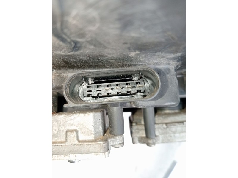 Recambio de faro izquierdo para mercedes-benz clase m (w164) ml 320 cdi 4-matic (164.122) referencia OEM IAM 5DV00829000 5DF0087