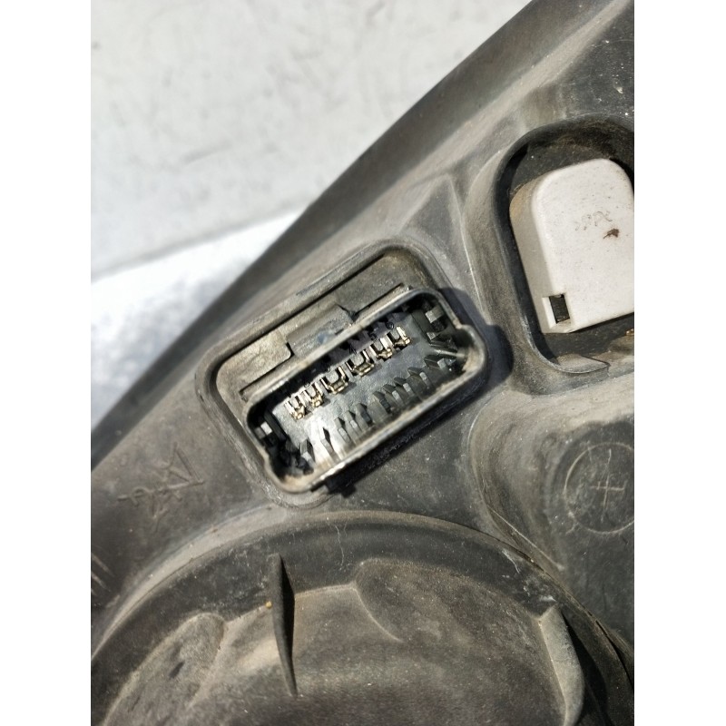 Recambio de faro derecho para peugeot 607 (9d, 9u) 2.7 hdi 24v referencia OEM IAM 89035114 XENON VER FOTOS PATILLA ROTA 2004