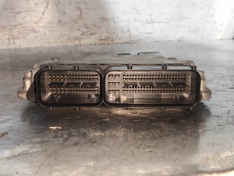 Recambio de centralita motor uce para skoda suberb (3t4) exclusive referencia OEM IAM 0281017413 03L906018JB 