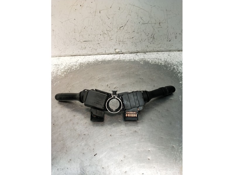 Recambio de mando luces para toyota yaris (_p9_) 1.3 vvt-i (scp90_) referencia OEM IAM   2005
