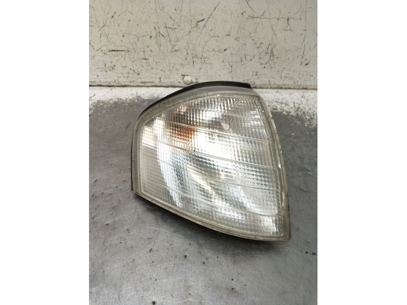 Recambio de piloto delantero derecho para mercedes-benz clase c (w202) c 280 (202.028) referencia OEM IAM 1305232924  1993