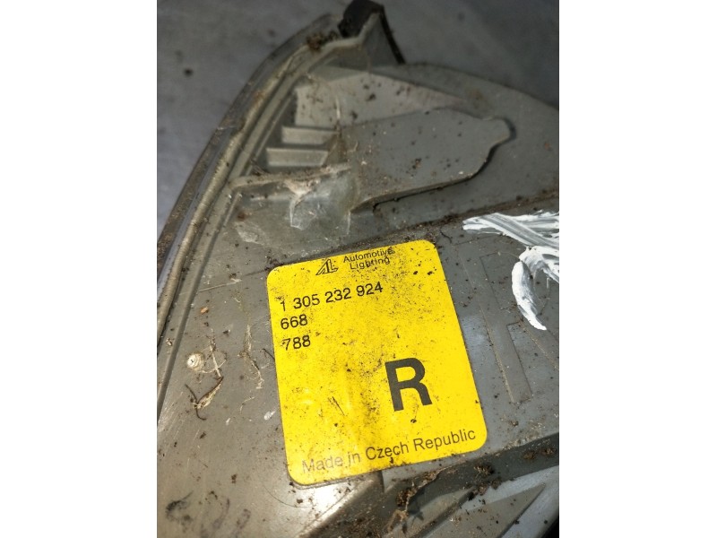 Recambio de piloto delantero derecho para mercedes-benz clase c (w202) c 280 (202.028) referencia OEM IAM 1305232924  1993