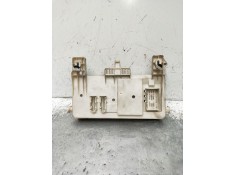 Recambio de caja reles / fusibles para volvo v50 (545) 2.0 d referencia OEM IAM 8690720 00204619519096127 2004 2