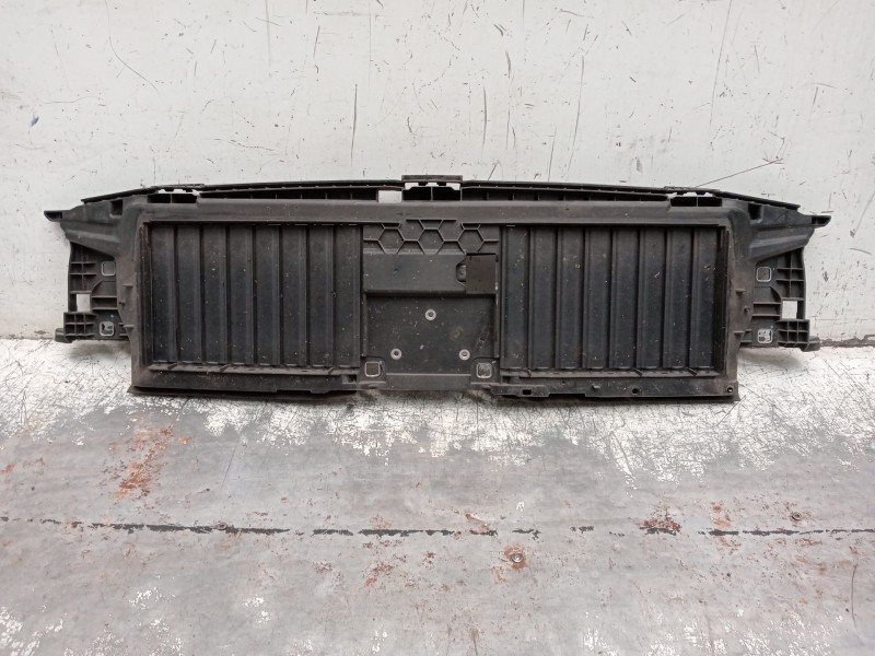 Recambio de rejilla delantera para mercedes-benz clase c (w206) c 200 d (206.003) referencia OEM IAM   