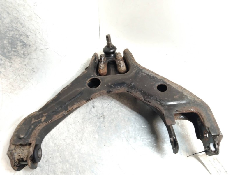Recambio de brazo suspension inferior delantero izquierdo para ssangyong korando 2.9 turbodiesel cat referencia OEM IAM   