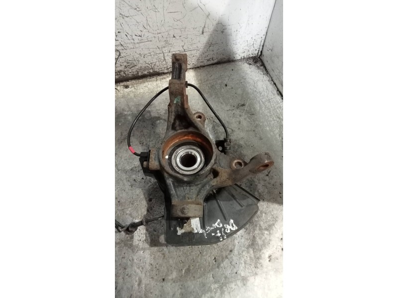 Recambio de mangueta delantera derecha para hyundai i40 1.7 crdi cat referencia OEM IAM   