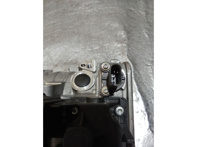 Recambio de compresor aire acondicionado para mercedes-benz clase c (w206) c 200 d (206.003) referencia OEM IAM A0008308004 G438