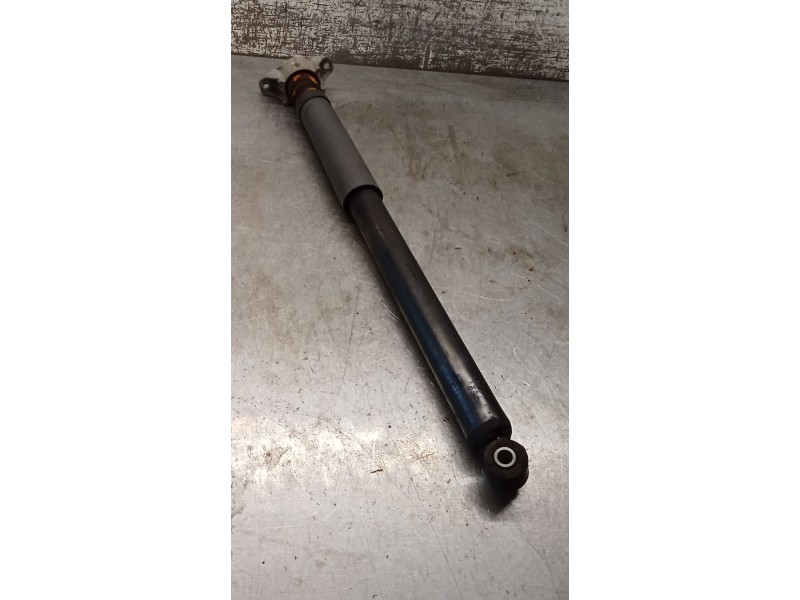 Recambio de amortiguador trasero izquierdo para ford focus ii (da_, hcp, dp) 1.6 tdci referencia OEM IAM 4M5118080AAF  05