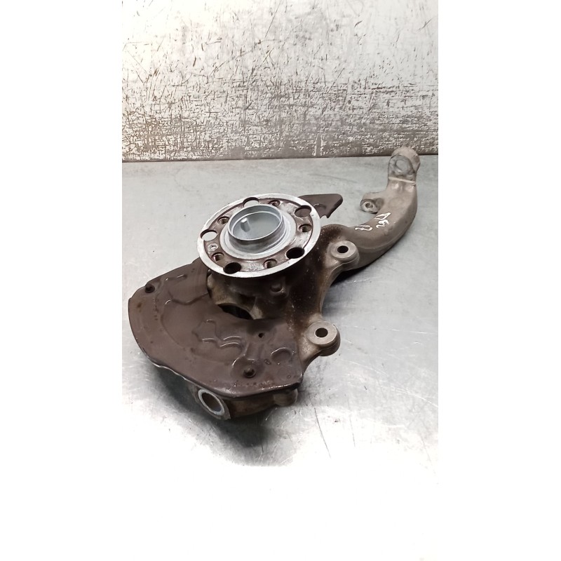 Recambio de mangueta delantera izquierda para mercedes-benz clase c (w206) c 200 d (206.003) referencia OEM IAM 2060100  21