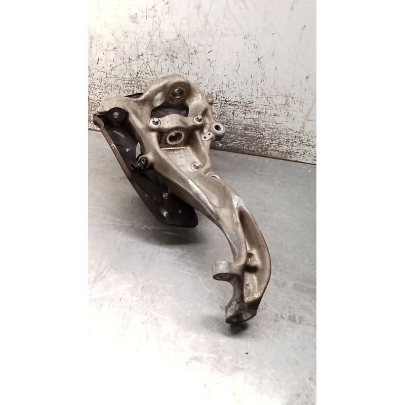 Recambio de mangueta delantera izquierda para mercedes-benz clase c (w206) c 200 d (206.003) referencia OEM IAM 2060100  21
