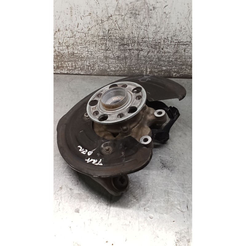Recambio de mangueta trasera derecha para mercedes-benz clase c (w206) c 200 d (206.003) referencia OEM IAM A2063570200  21